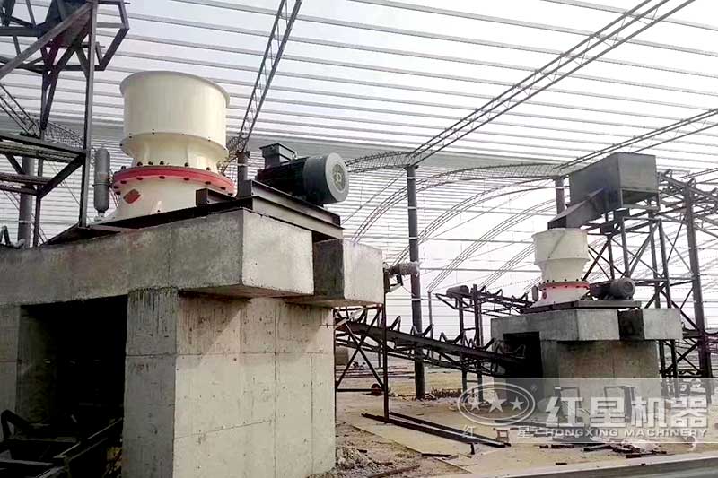 單缸圓錐破碎機(jī)生產(chǎn)石子現(xiàn)場(chǎng) 單缸圓錐破碎機(jī)生產(chǎn)石子現(xiàn)場(chǎng)