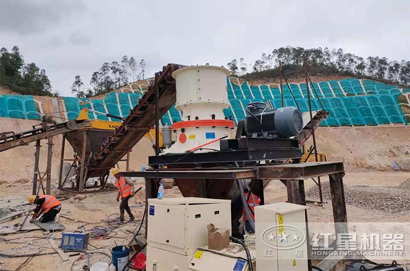 圓錐破碎機現場 圓錐破碎機現場